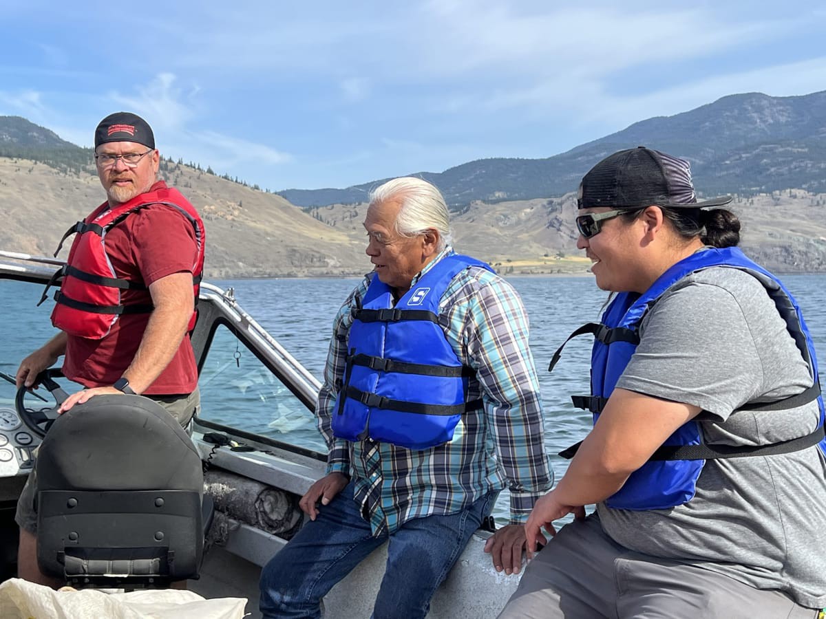 Nikki Fraser and Rosanne Casimir with Tk̓emlúps NRD fishing on Kamloops Lake