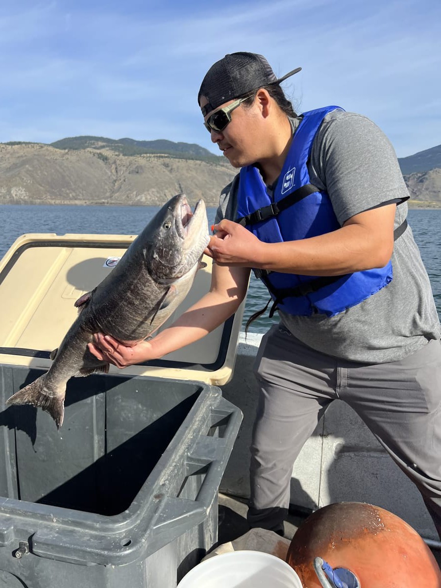 Nikki Fraser and Rosanne Casimir with Tk̓emlúps NRD fishing on Kamloops Lake