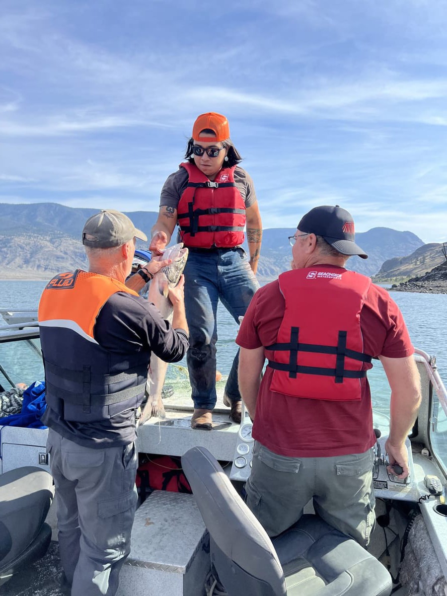 Nikki Fraser and Rosanne Casimir with Tk̓emlúps NRD fishing on Kamloops Lake